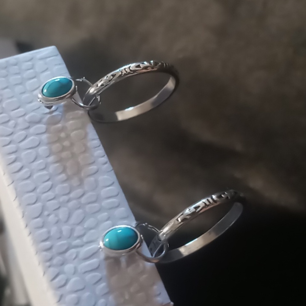 Stud hoop earrings silver plated & turquoise stone.